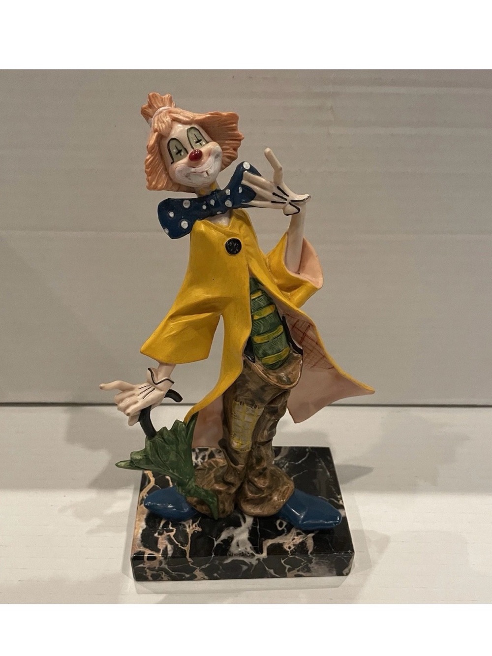 Vintage Fontanini Depose Italy Clown Umbrella Figurine #946 Carrara Marble